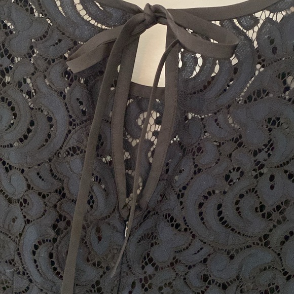 LOFT ANN TAYLOR black blue lace mini shift dress 2 - Picture 3 of 5